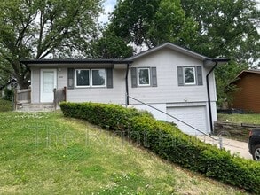 Building Photo - 6929 N 64th St