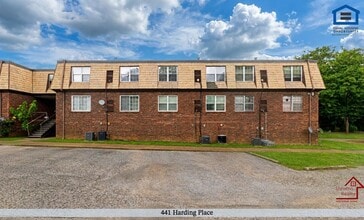 Building Photo - 441 Harding Pl
