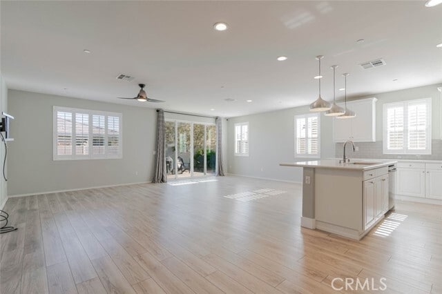 Foto del edificio - 44122 51st St W