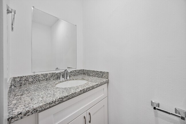 Foto del edificio - 8213 Bigwood St