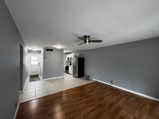 Foto del edificio - 73 East Ct