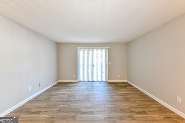 Foto del edificio - 1000 Belmont Park Dr SE