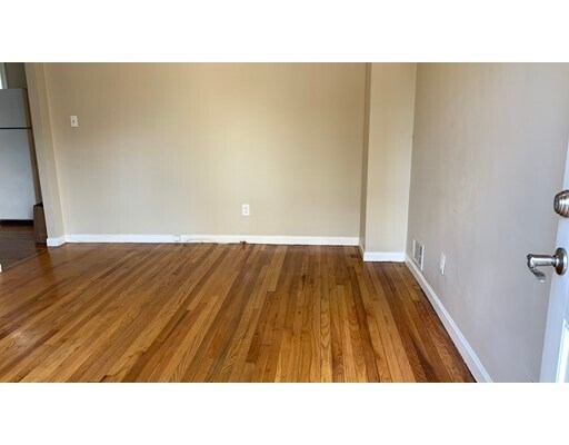 Foto del edificio - 1 Harrington Ave