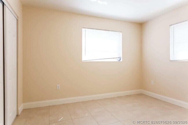 Building Photo - 441 Dionne Dr