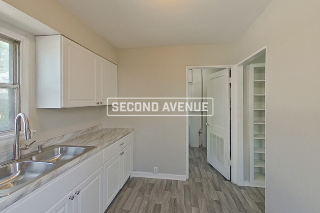 Building Photo - 2313 Magnolia Pl