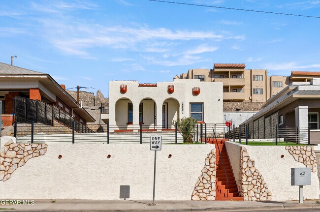 Building Photo - 1531 W Rio Grande Ave