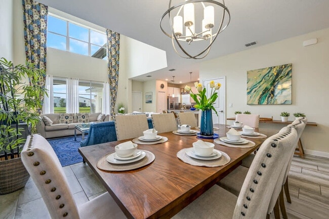Building Photo - 4789 Kings Castle Cir