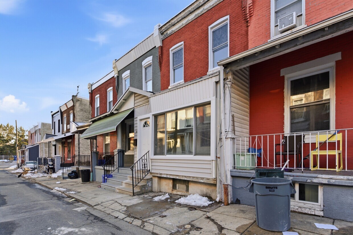 Photo - 662 N Yewdall St (Philadelphia, PA)