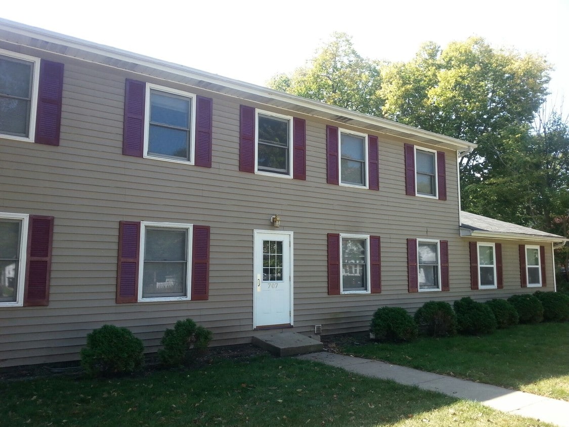 Primary Photo - 707 Osage St