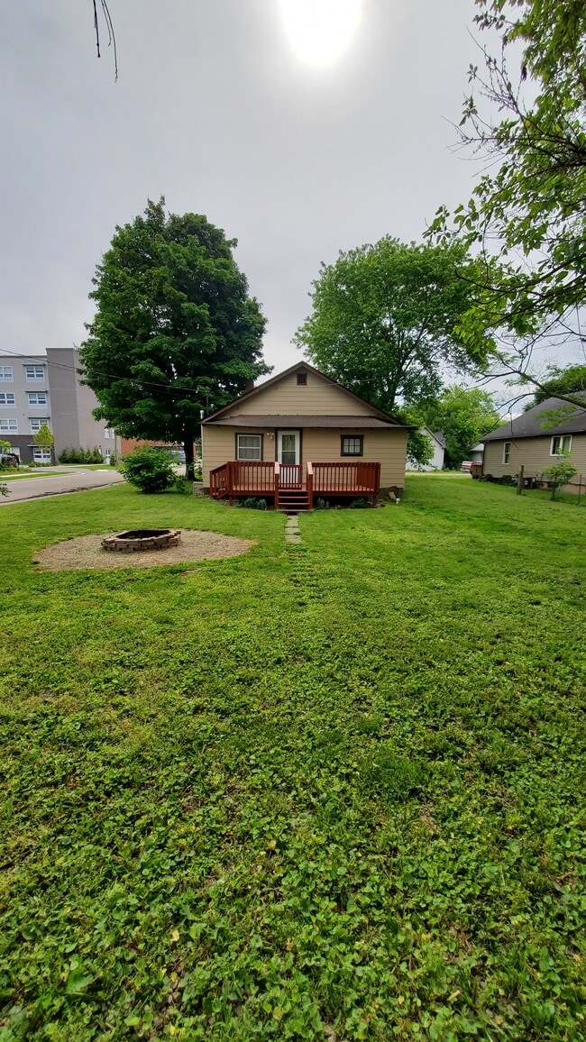 200 Pence St, Columbus, IN 47201 House Rental in Columbus, IN