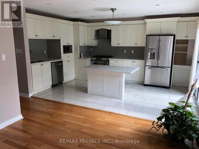 Photo du bâtiment - 26 Lucerne Dr