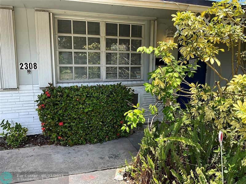 2308 NW 3rd Ave Unit 2, Wilton Manors, FL 33311 Room for Rent in