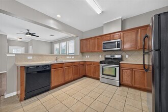 Building Photo - 8126 Montague Manor Ln