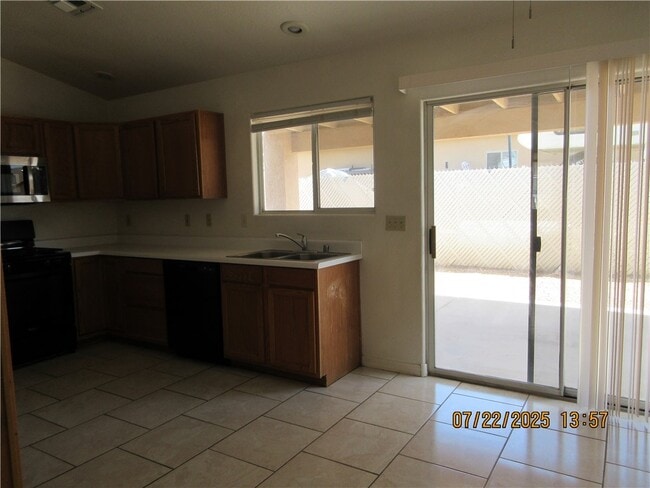 Building Photo - 3237 N Yuma St