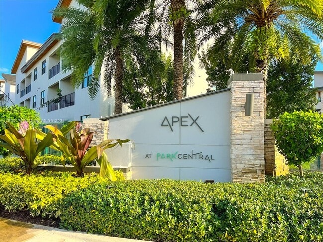 Foto del edificio - 8151 NW 104th Ave