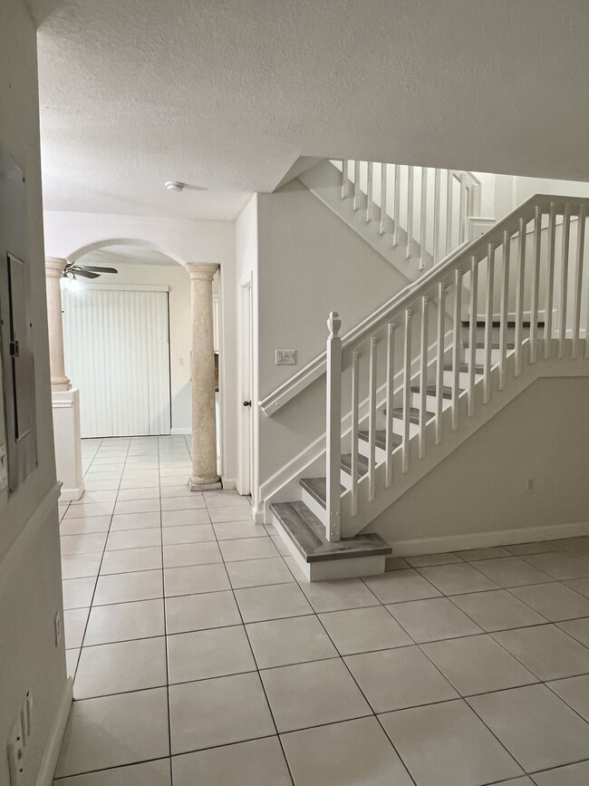 Building Photo - 6900 NW 174th Terrace