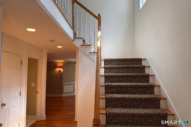 Foto del edificio - 405 S Pine Creek Rd