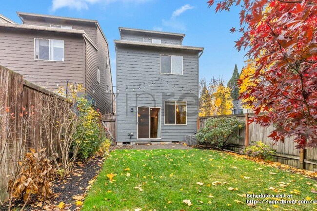 Building Photo - 17547 SW Vanguard Ln