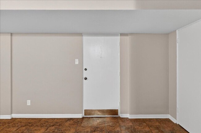 Foto del edificio - Jay ForganMord