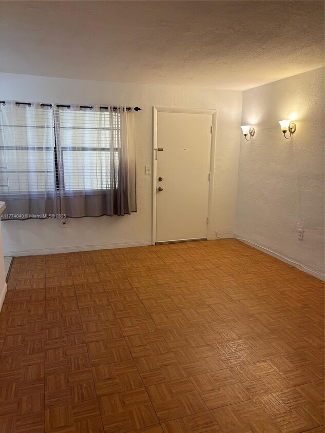 Primary Photo - 6780 SW 44th St