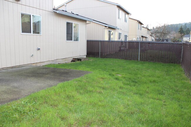 Foto del edificio - Three bedroom townhouse