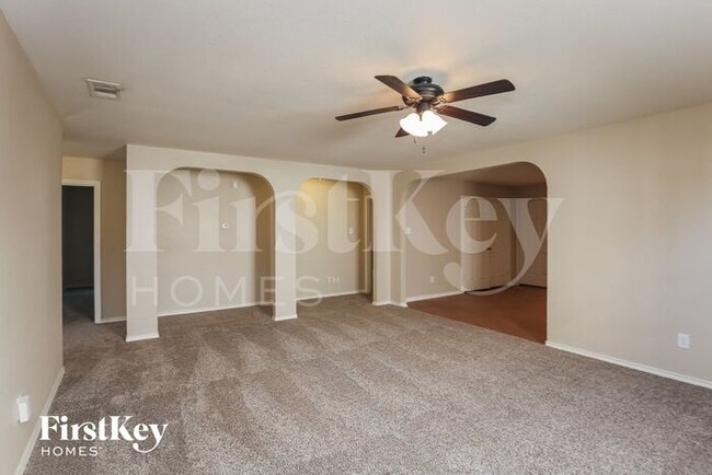 Building Photo - 591 Lentisco Dr