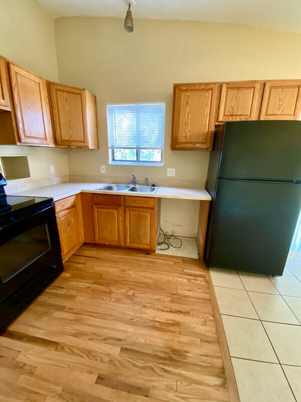 Building Photo - 4417 S Eagle Cir