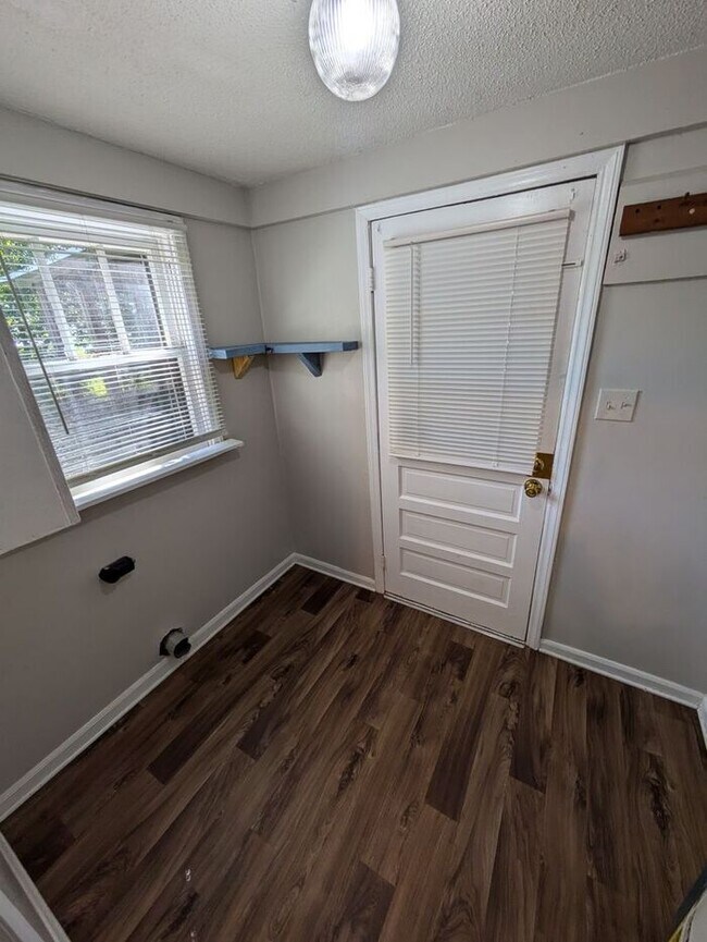 Foto del edificio - 3BD/1BA Home in Hickory
