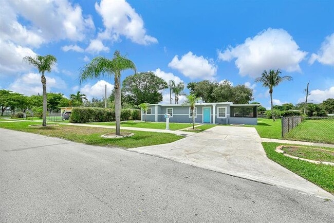 Foto del edificio - 15710 NW 19th Ave