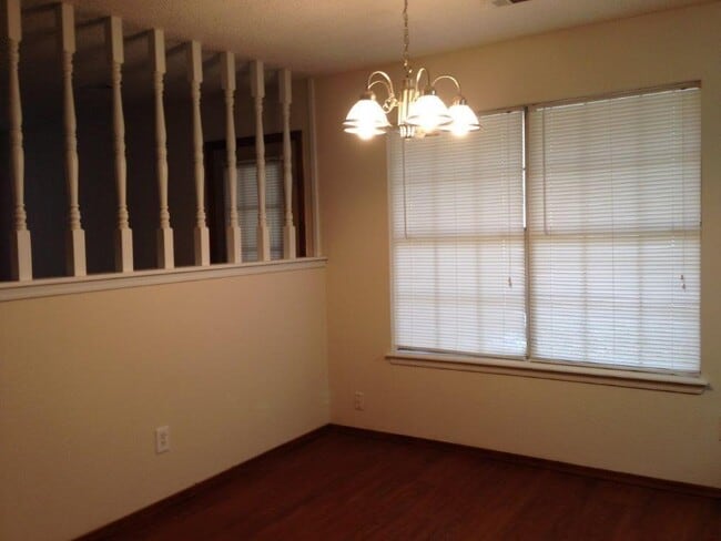 Foto del edificio - 3606 W Beechwood Dr