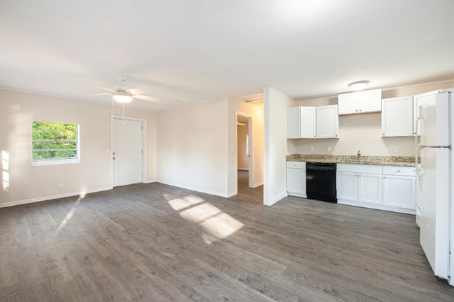 Building Photo - 4006 Niagara St