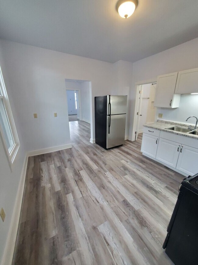 Foto del edificio - 900 W Greenfield Ave