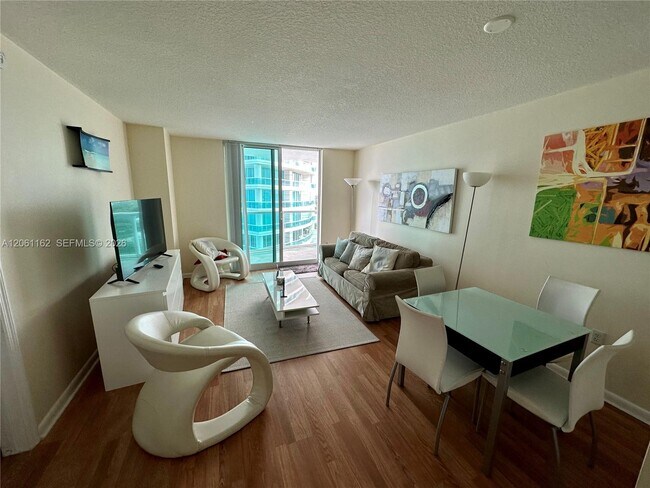 Foto del edificio - 2101 Brickell Ave