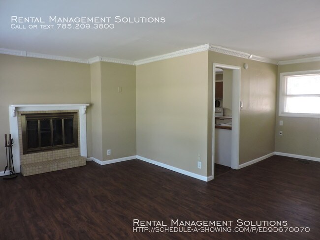 Building Photo - 4504 SW 21st St- 3 BED/1 BATH
