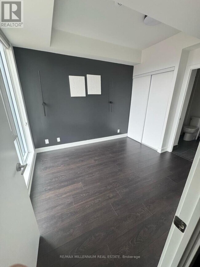 Photo du bâtiment - 225 Veterans Drive