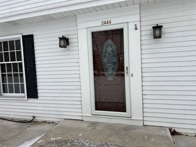 Building Photo - 2444 Rhonda Dr