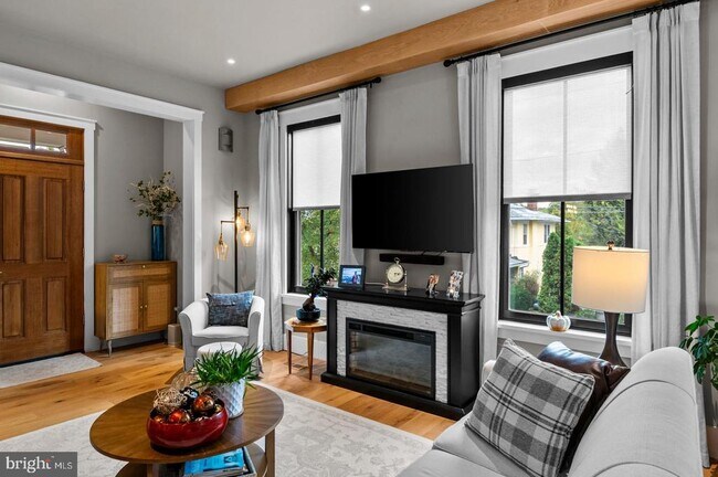 Foto del edificio - 1116 Belmont Ave