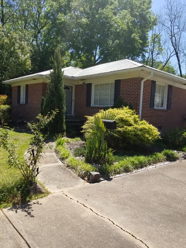 Foto principal - 275 W Leavell Woods Dr