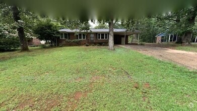 Building Photo - 150 Woodridge Cir