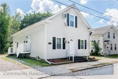 Primary Photo - 111 River St