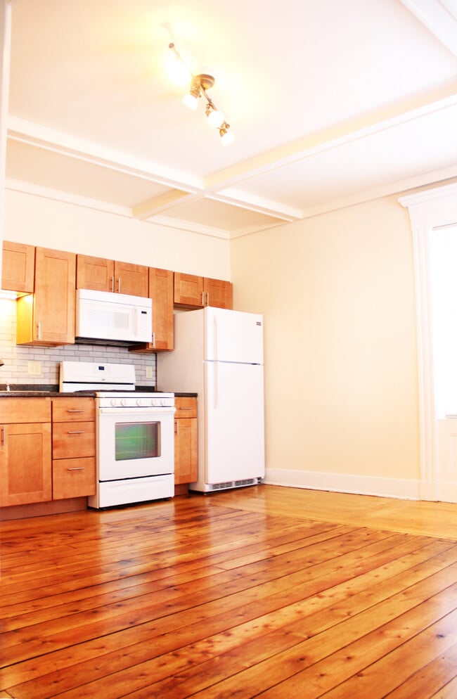 Photo - 108 No. Winooski Ave Apartment