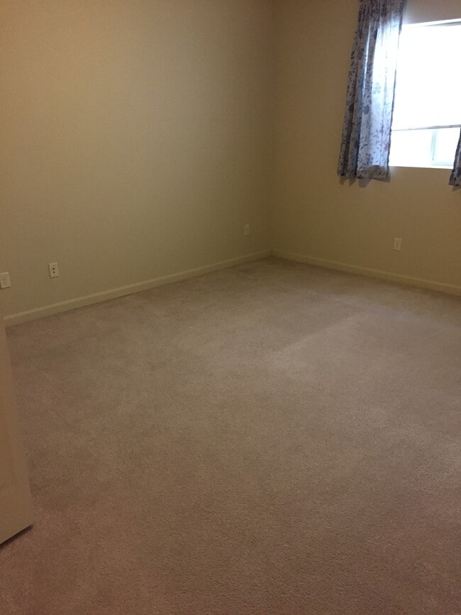 Dormitorio - 3245 Cabernet Dr