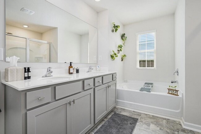 Building Photo - 7814 Messina Ct