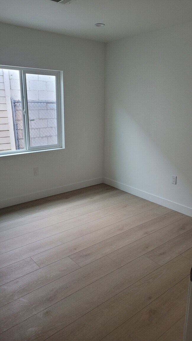 Foto del edificio - 3220 Huron St