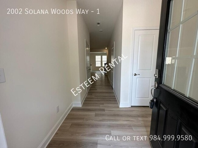 Building Photo - 2002 Solana Wds Dr