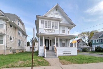 Building Photo - 356-358-358 Midland St