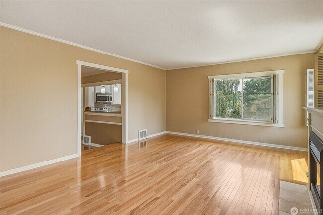 Foto del edificio - 3242 36th Ave W