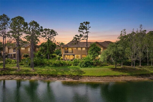 Foto del edificio - 8204 Villa Grande Ct