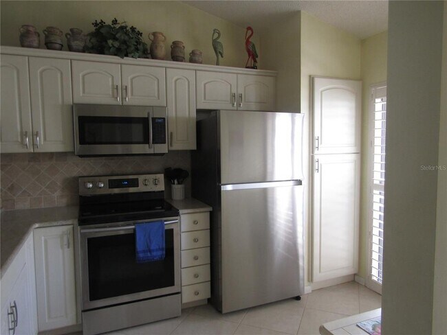 Foto del edificio - 5350 Myrtle Wood