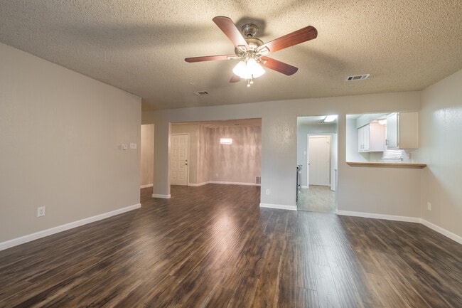 Foto del edificio - Charming 3-Bedroom, 2-Bath Home in Anderson Mill – Prime Northwest Austin Location!